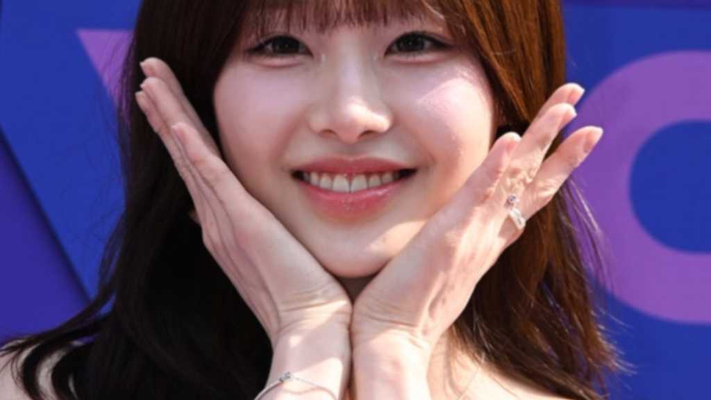 【PHOTO】KISS OF LIFEのJULIE＆BELLE＆チュウ「Eclipse」の新フレーバー発売記念イベントに出席