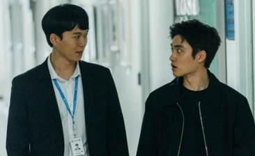 EXO ディオ＆ヨン・ジュンソク出演の新ドラマ「リーガル・クレイジー真剣勝負」スチールカットを公開…2人の友情に注目