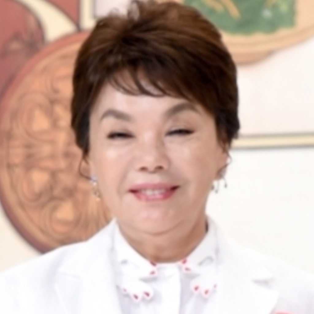 キム・スミさん、生前の日記「私は嘆願する、私を殺す全てのことについて」を出版