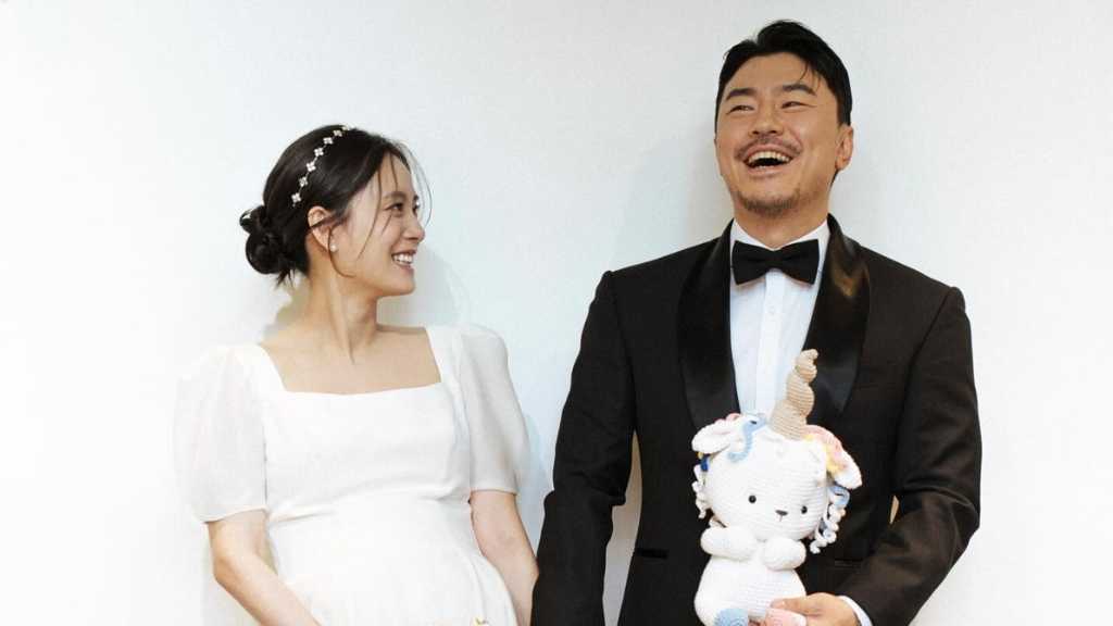 イ・シオン&ソ・ジスン夫婦、第1子誕生を報告「地球に到着!」