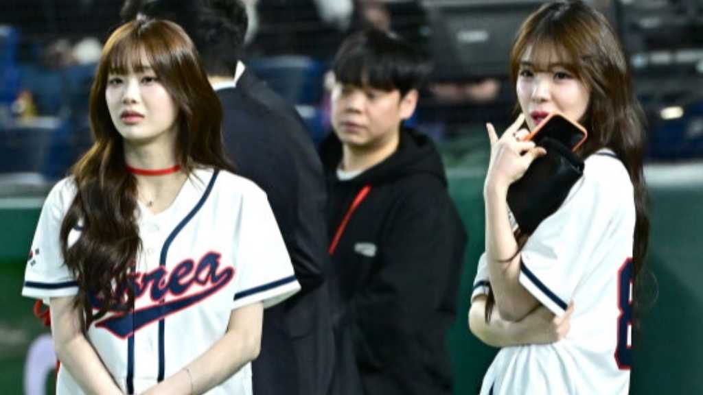 【PHOTO】チュウが東京ドームに！WBC韓国戦を応援…可愛らしいユニフォーム姿