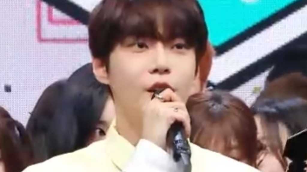 NCT ドヨン「音楽中心」で1位を獲得“僕より皆さんをもっと愛せる人になる”