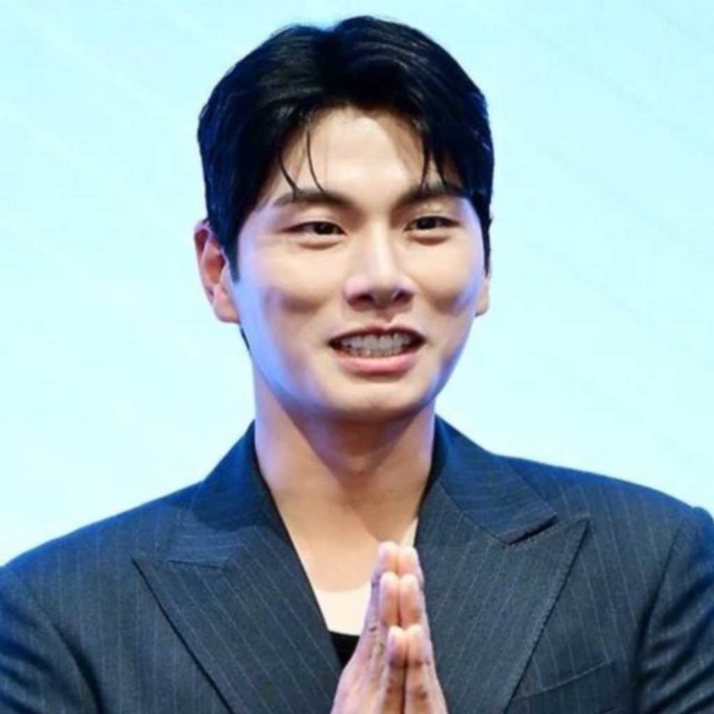 イ・イギョンのデマ拡散で謝罪も…暴露者が新たな発言「AIではない…写真を公開しようか悩んでいる」