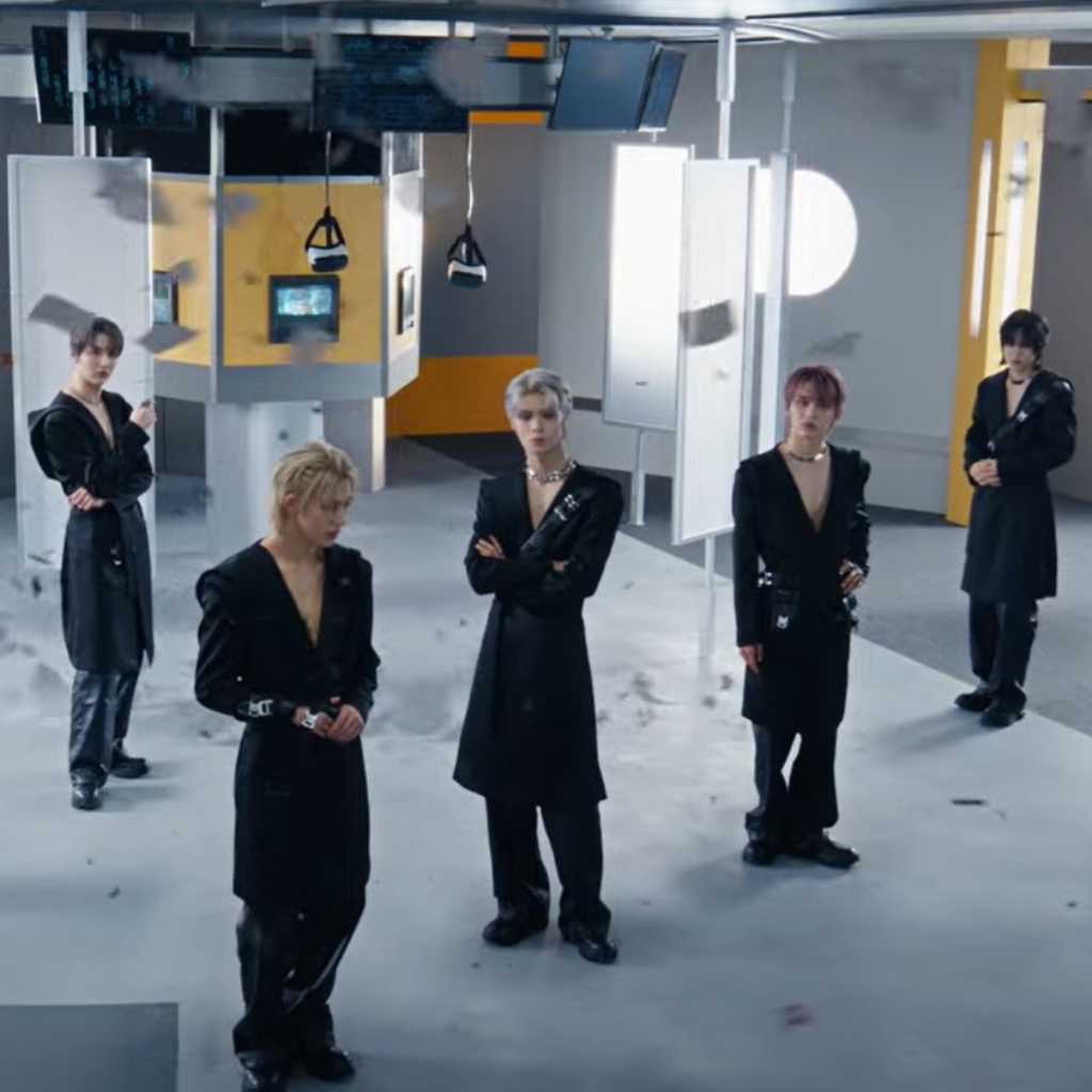 NouerA、タイトル曲「n（number of cases）」MV公開…新たな魅力を披露