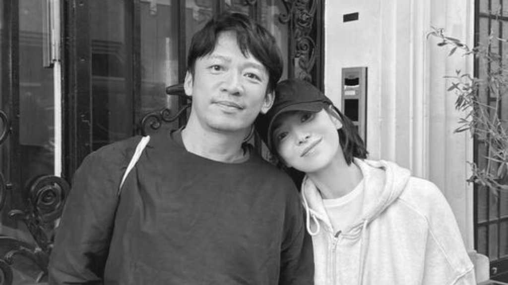 ソン・ヘギョ、日本の有名メイクアップアーティストとの密着2ショットを公開！
