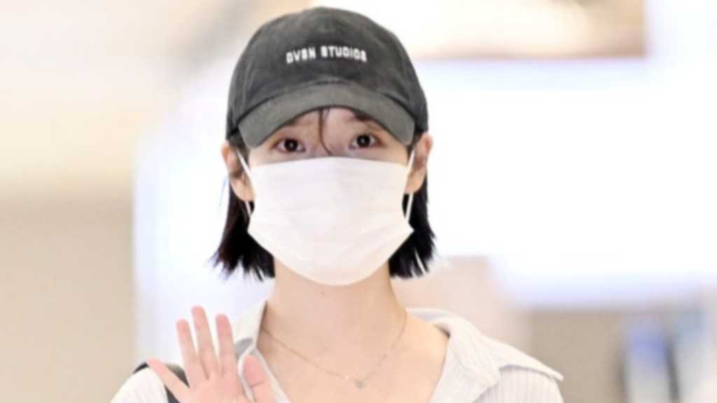 【PHOTO】IU、海外スケジュールのため出国（動画あり）