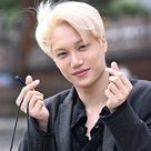 【PHOTO】EXO カイ、ラジオ出演のため放送局へ…可愛らしく挨拶