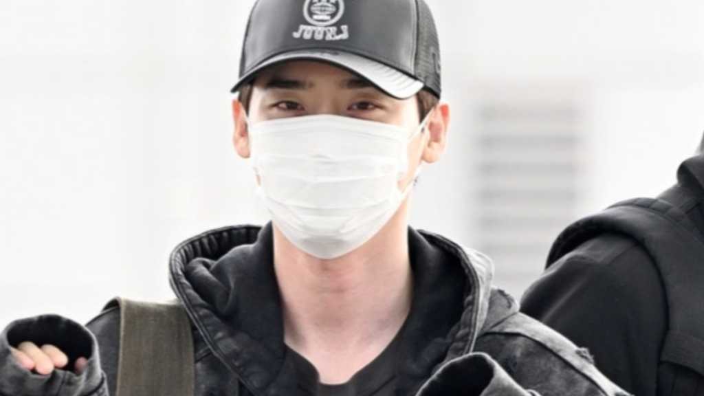 【PHOTO】イ・ジョンソク、ファンミーティングのため香港へ出国（動画あり）