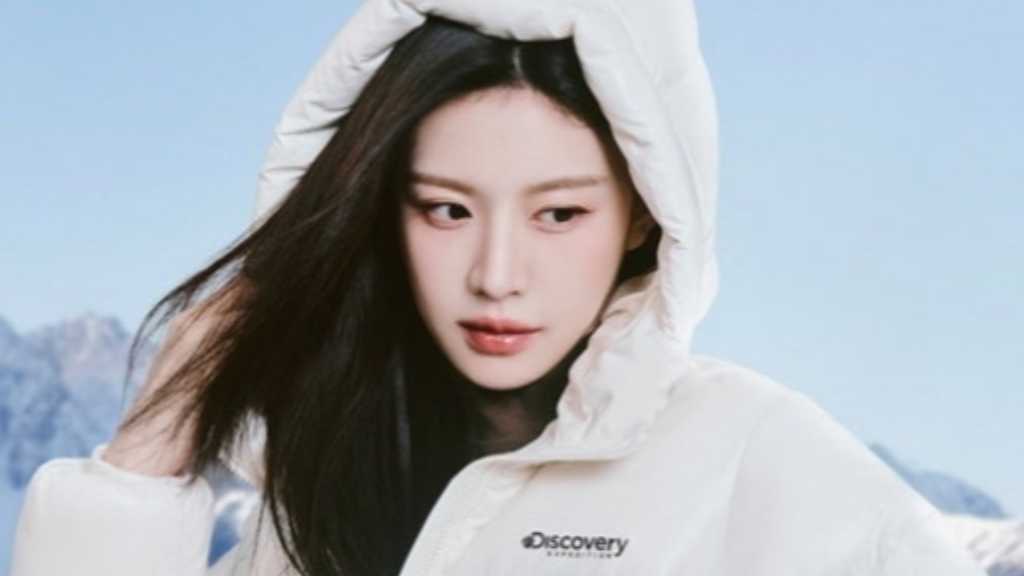 コ・ユンジョン、氷のプリンセスに変身!ショートダウンで華やかな冬スタイル