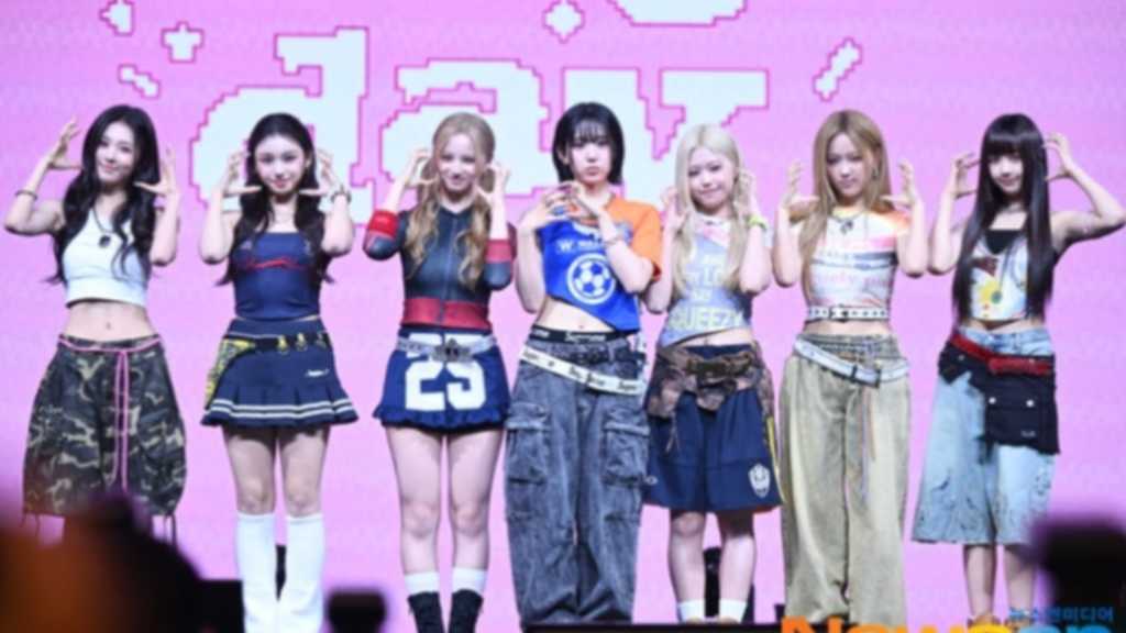 JYPから本日正式デビュー!OURBIRTHDAY、ショーケースで意気込み語る「プレッシャーを原動力に頑張りたい」