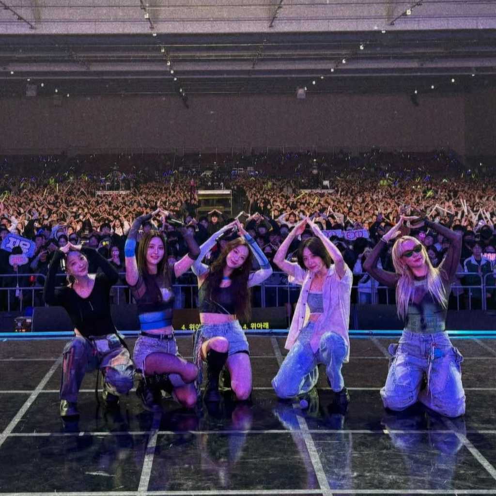 “活動再開”EXID ハニ、メンバーと一緒にステージに！記念ショットを公開「会えて嬉しかった」
