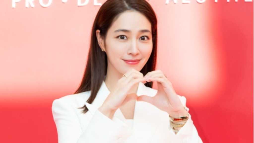 【PHOTO】イ・ミンジョン&イ・ヒョニ、コスメブランド「AHC」新商品ローンチイベントに出席