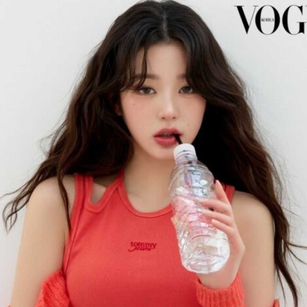 IVE ウォニョン、爽やかなアイテムで洗練されたグラビアを披露…人形のような美しさ