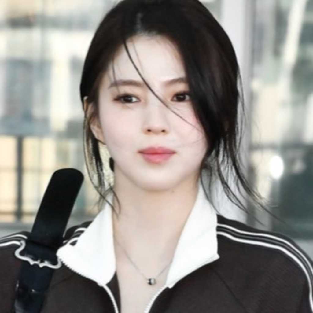 【PHOTO】ハン・ソヒ、海外スケジュールのため出国(動画あり)