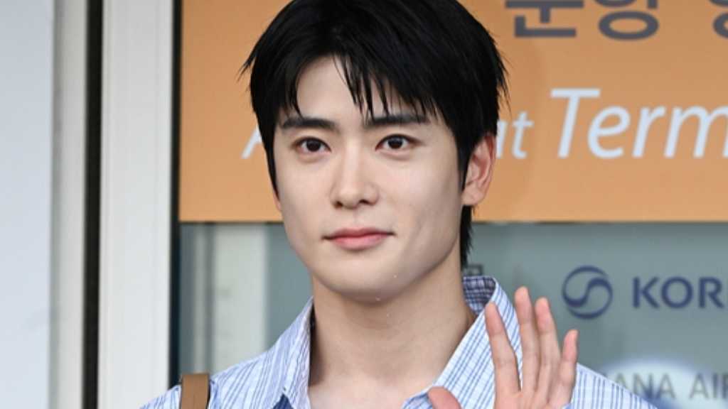 【PHOTO】NCT ジェヒョン、海外スケジュールのためインドネシアへ出国(動画あり)