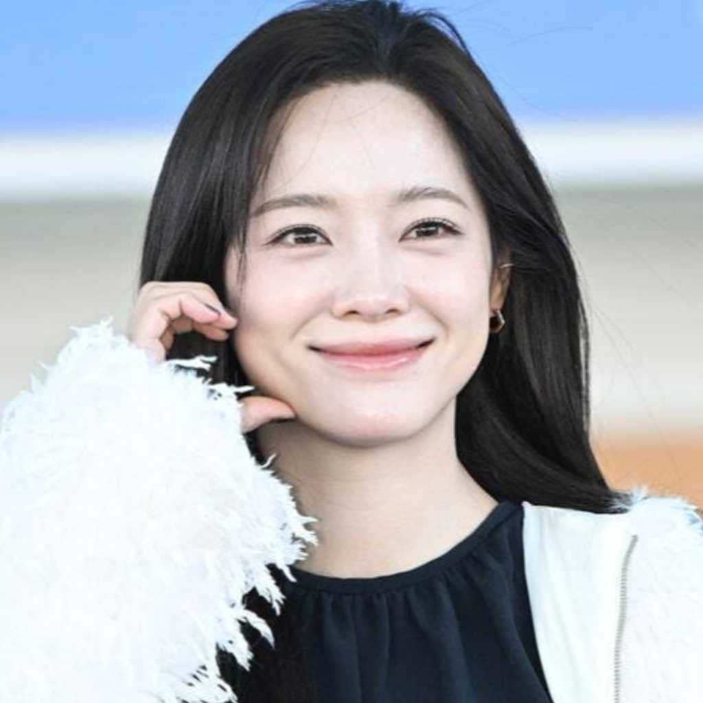 キム・セジョン、Jellyfishを離れ…BHエンターテインメントと専属契約を締結