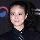 【PHOTO】今田美桜が「2022 MAMA」レッドカーペットに登場！