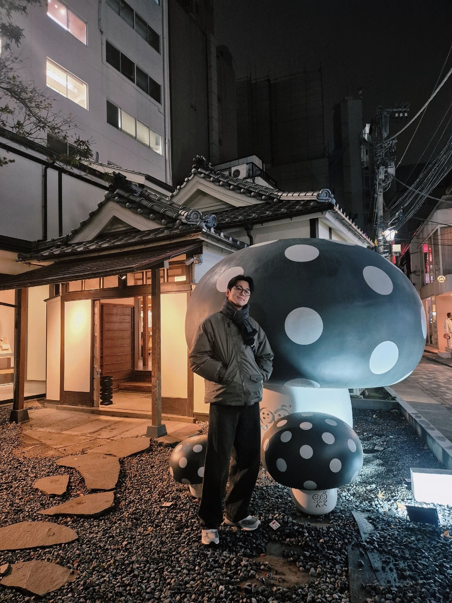 金旻奎陆续公开在日本的近况照