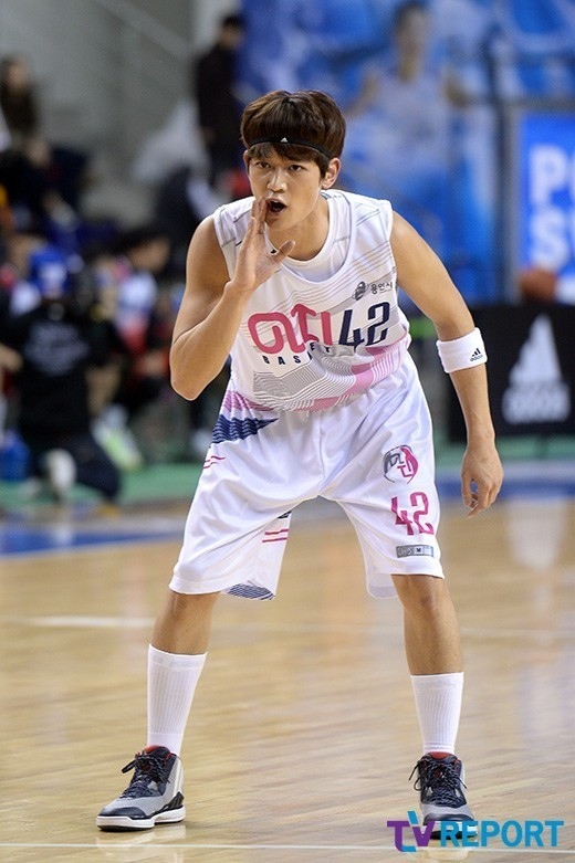 Photo Shinee ミンホ 2am ジヌン パク ジニョンら ハンスター芸能人バスケットボール大会 に参加 Kstyle