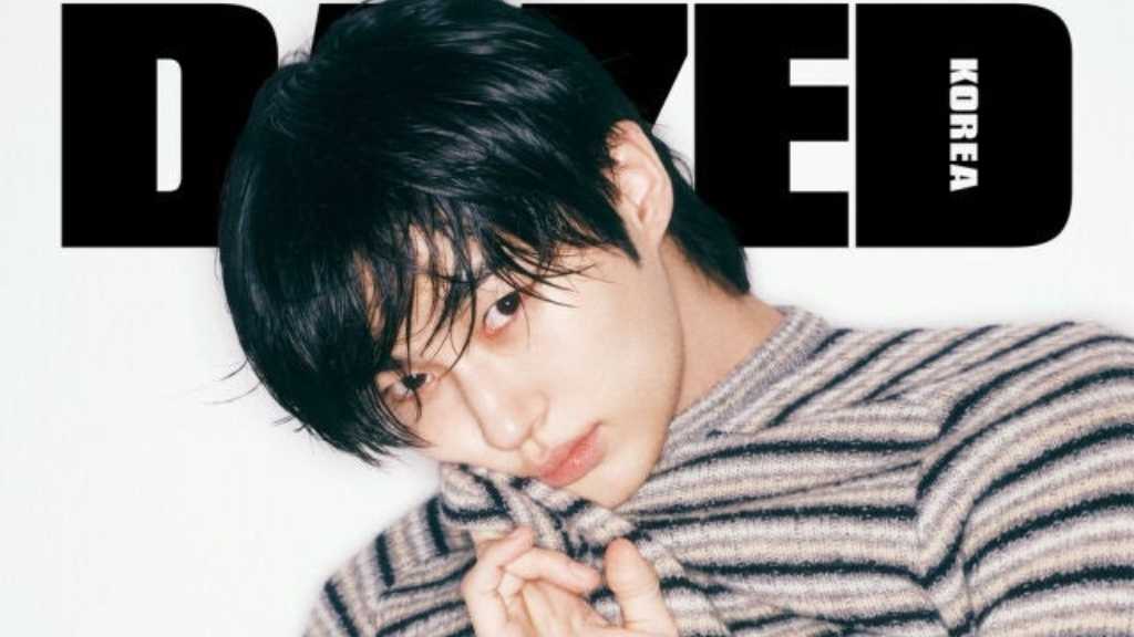 ビョン・ウソク、鍛え上げられた腹筋をチラ見せ…グラビアでセクシーな魅力を披露