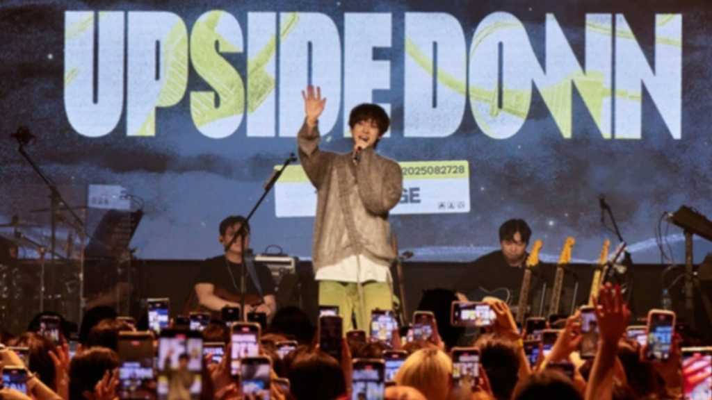 EXO チャンヨル、無料オフラインイベントでファンと交流！新曲を初披露＆ギター演奏も