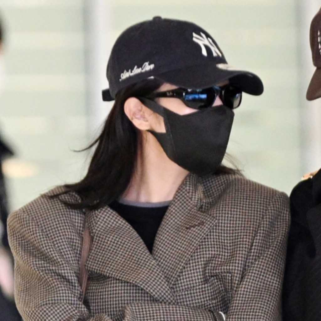 【PHOTO】BLACKPINK ジェニー、海外スケジュールを終えて帰国（動画あり）