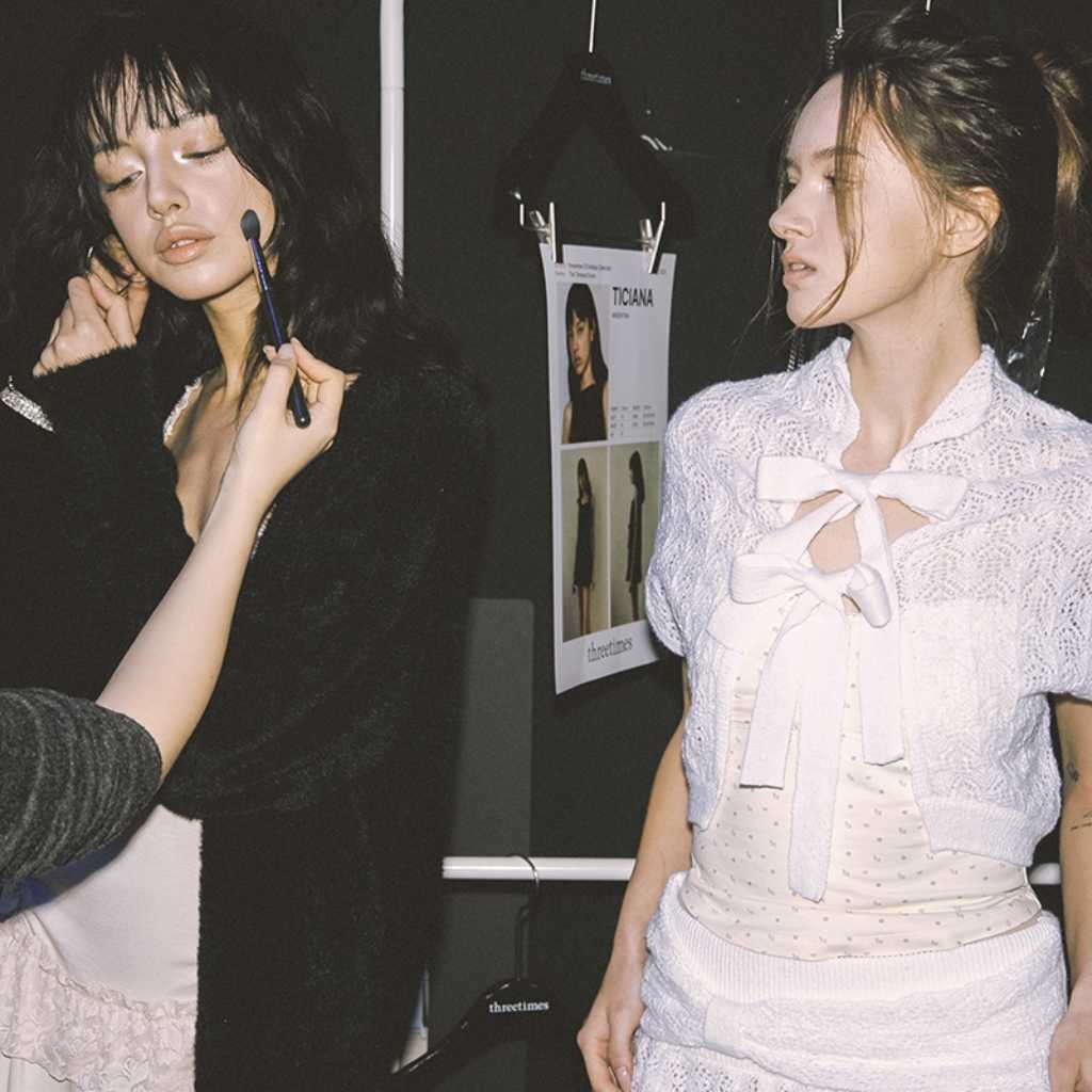 韓国ファッションブランド「threetimes」オンラインストア「60％」にて販売開始！