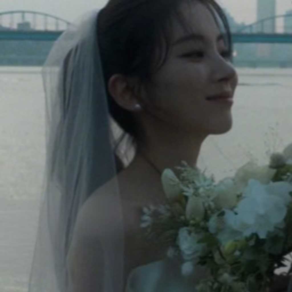 LADIES' CODEの末っ子ジュニ、結婚を発表…美しいウエディングドレス姿も公開