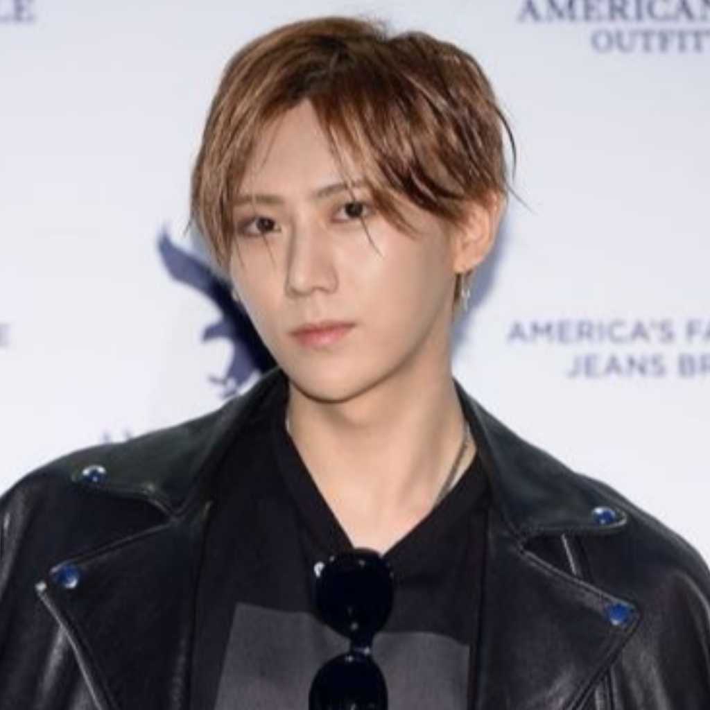チャン・ヒョンスン、韓国で9年ぶりのテレビ出演！「覆面歌王」登場に観客も驚き