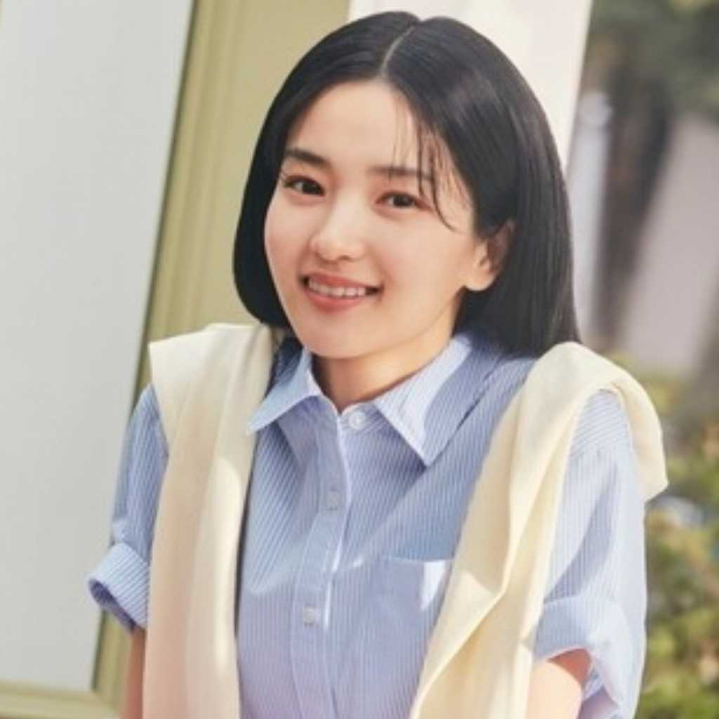 キム・テリ、女子大生のような爽やかな姿！夏のファッショングラビアを公開