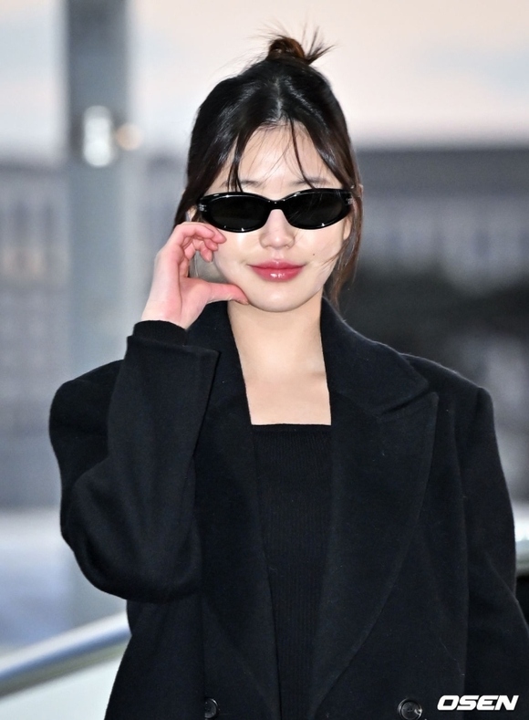 PHOTO】IVE ウォニョン「2024 Asia Artist Awards」のためタイへ出国