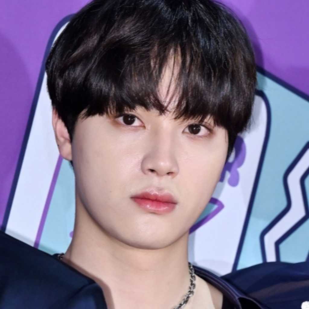“THE BOYZ脱退”チュ・ハンニョン、本人は否定も…性売買疑惑で警察に告発