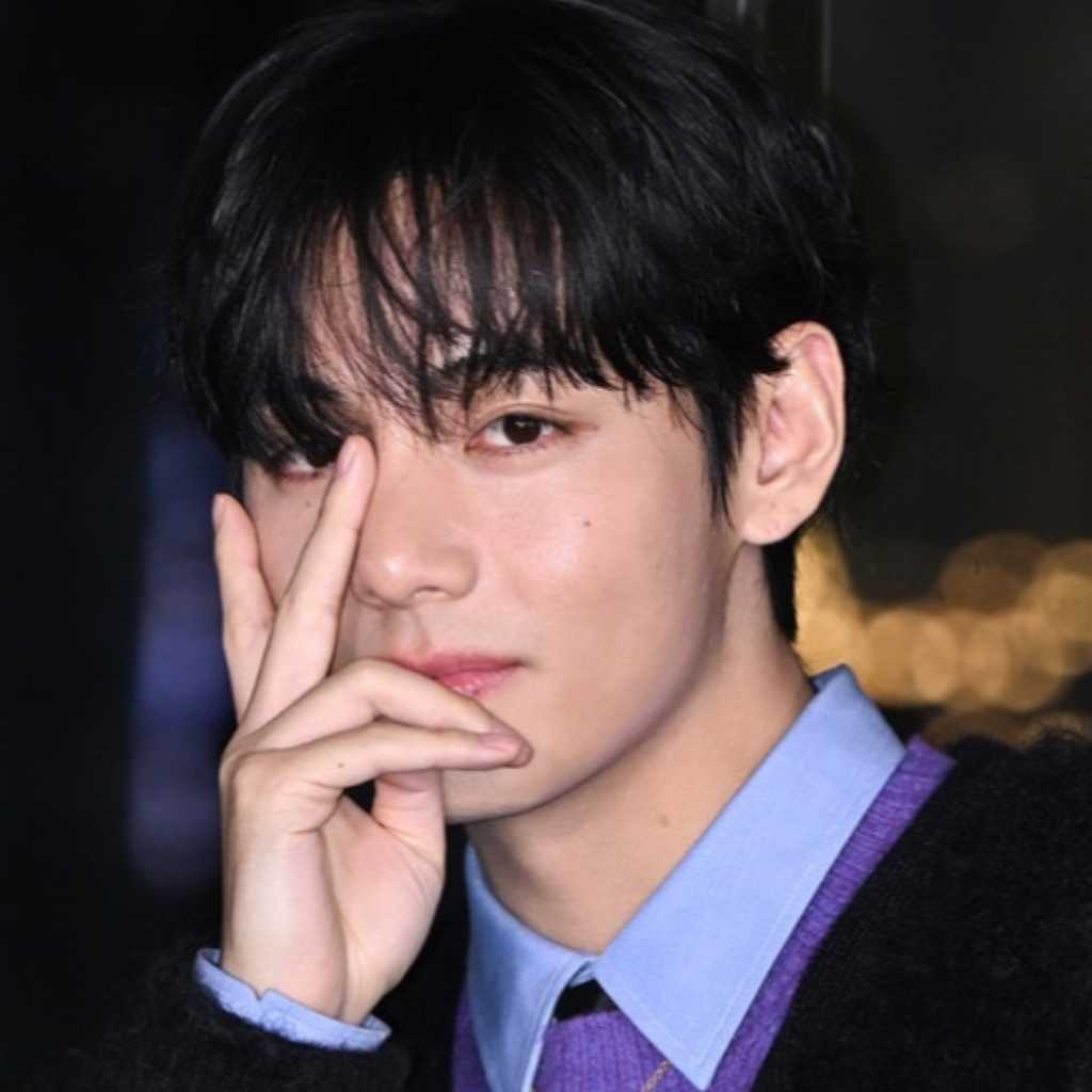 BTSのV、バレーボールコート12面分の超大型電光掲示板に登場!ファンがカムバを応援…東京でイベントも