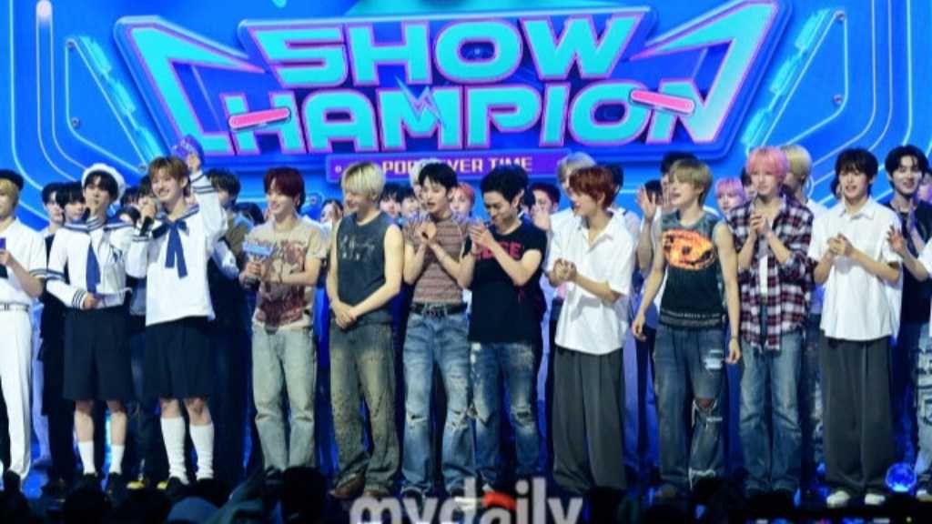 【PHOTO】idntt、7/22放送の「SHOW CHAMPION」で1位を獲得!