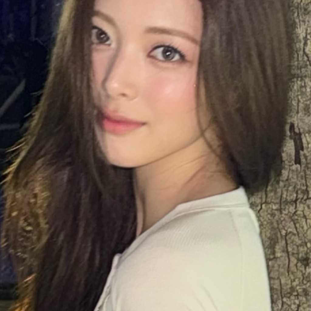ITZY ユナ、スリムなボディラインに驚き！美しすぎる近況ショット