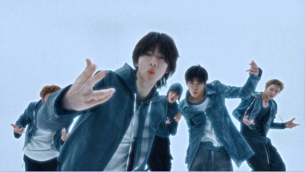 CORTIS、メンバー全員で振付！収録曲「FaSHioN」パフォーマンスフィルムを公開