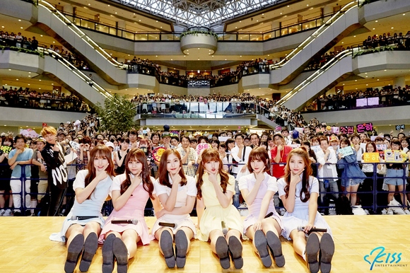 Gfriend 待望の日本初上陸 東京 大阪でプロモーションイベントを開催 Kstyle