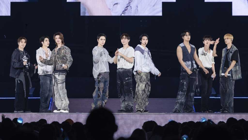 SEVENTEEN、久しぶりの東京ドーム公演で喜びを分かち合う…ファンの掛け声に感動