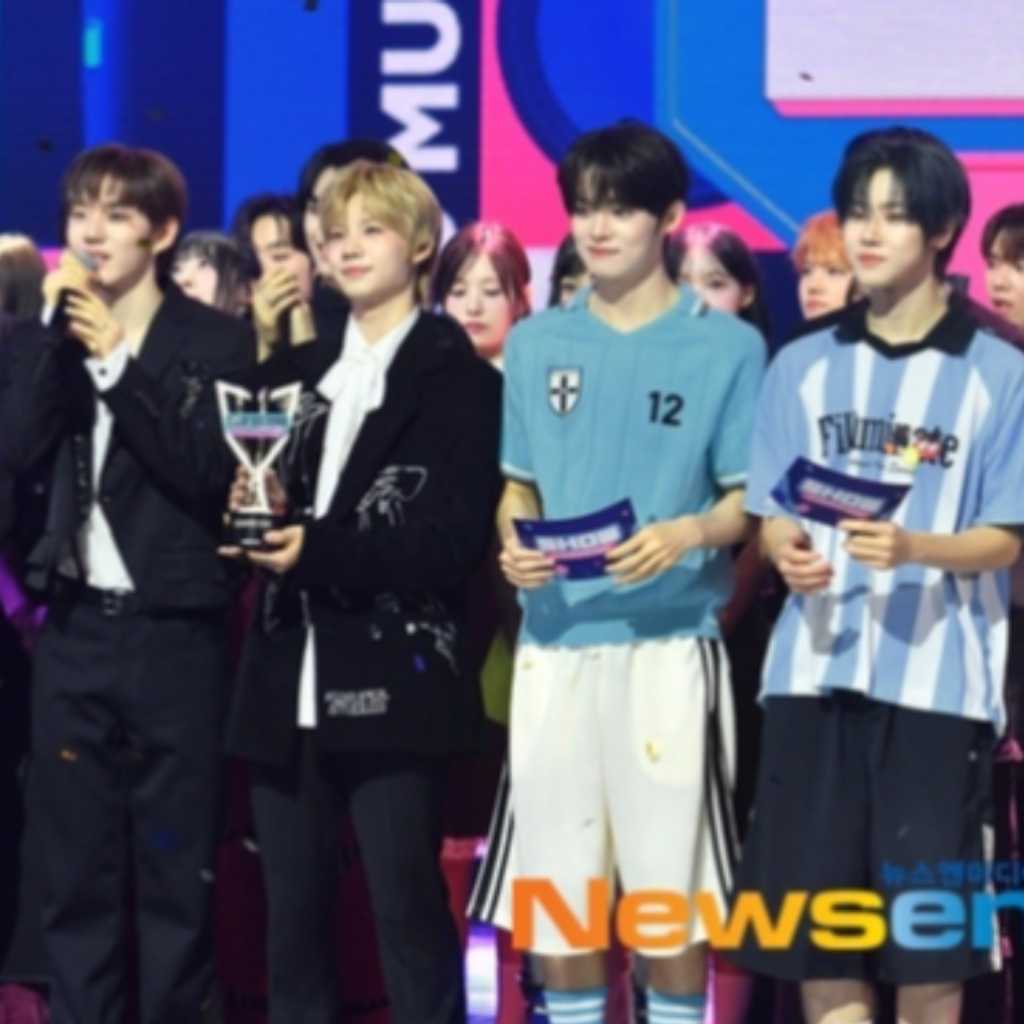 【PHOTO】CLOSE YOUR EYES、7/16放送の「SHOW CHAMPION」で1位を獲得！