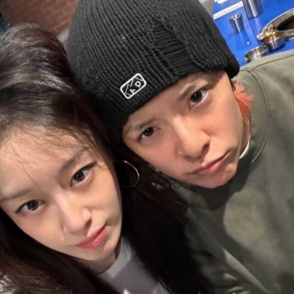 T-ARA ジヨン、f(x) エンバと対面！微笑ましい2ショット