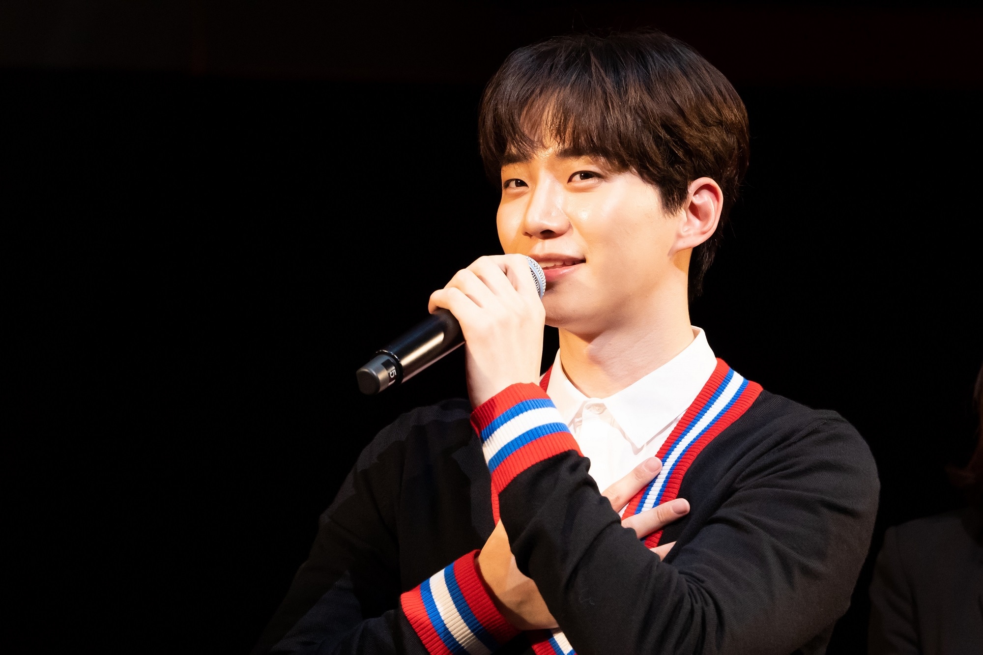 Report 2pm ジュノ 映画 薔薇とチューリップ プレミア上映イベントでファンと交流 メンバーに見せたらみんなすごく驚いて 笑 Kstyle