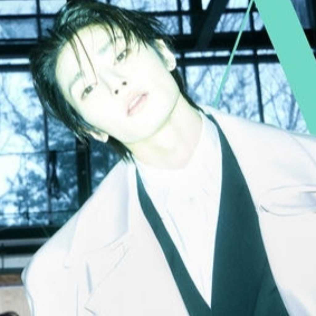 Stray KidsのI․N、雑誌「ARENA HOMME+」の表紙に抜擢！胸に響いたファンからの言葉を明かす“涙ぐむことも”