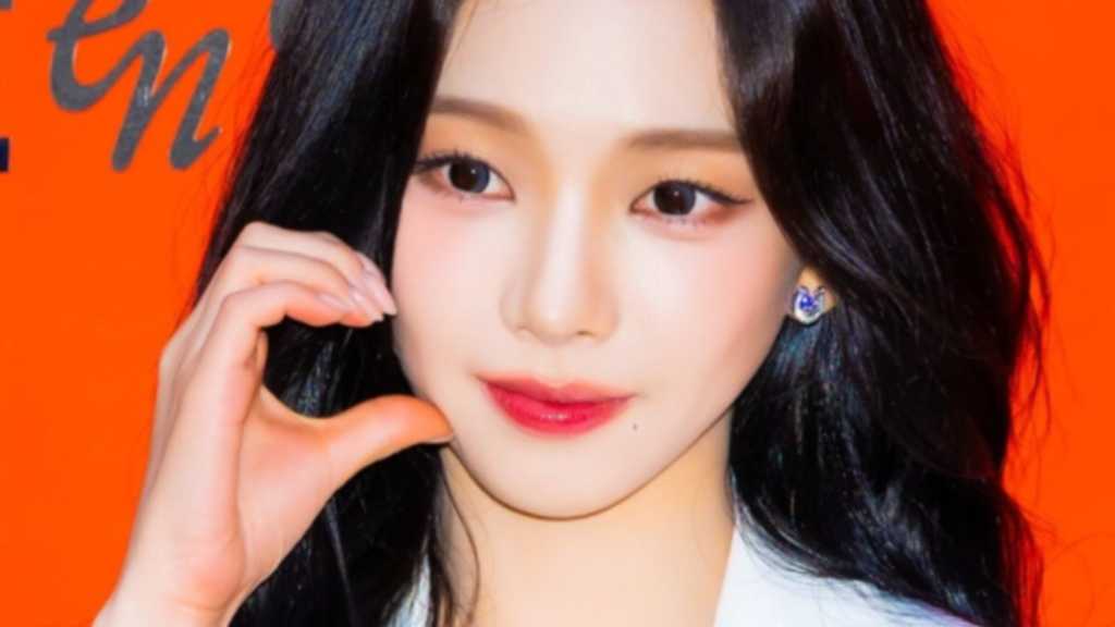 aespaのKARINA、運転免許の筆記試験に挑戦!「おばあちゃんとドライブがしたい」(動画あり)