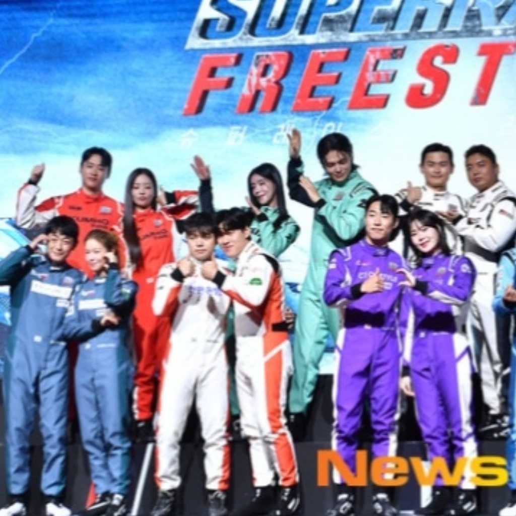 【PHOTO】Apink ユン・ボミ&OH MY GIRL スンヒら、韓国初のカーレースバラエティ「Super Race Freestyle」制作発表会に出席
