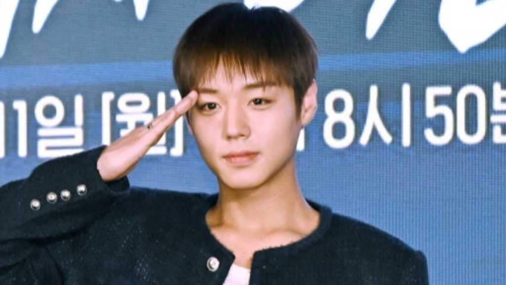 “ミリタリーオタク”Wanna One出身パク・ジフン、炊事兵を演じた感想を語る「軍隊の雰囲気を実感した」