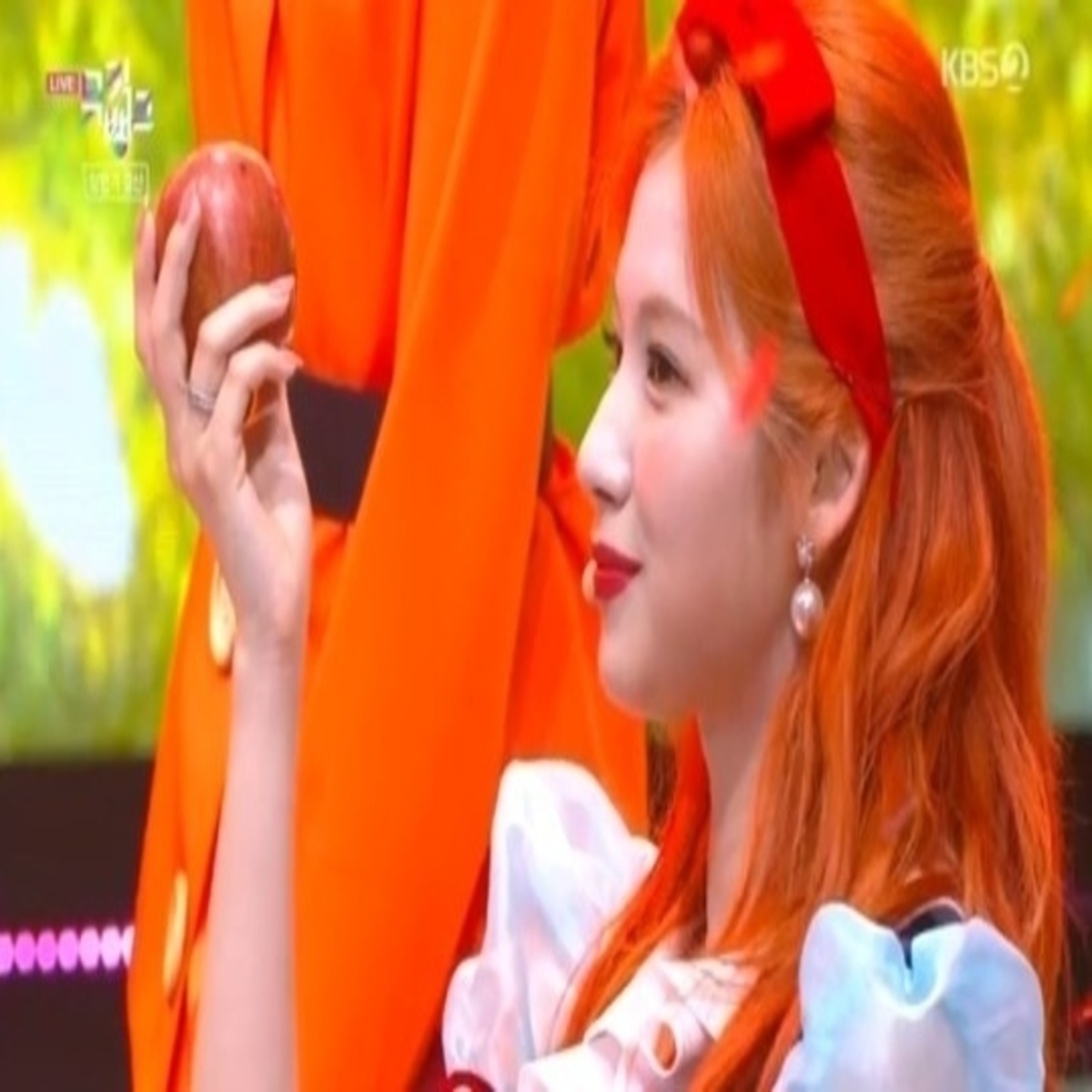 Twice 白雪姫と小人に変身 ミュージックバンク のスペシャルステージが可愛すぎると話題 Kstyle