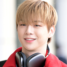 【PHOTO】カン・ダニエル、初ツアーのため日本へ出国！爽やかなビジュアルで空港に（動画あり）