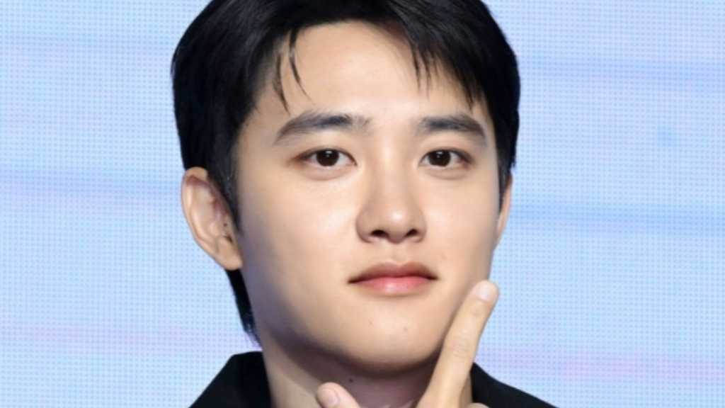EXO ディオ、ソウルコンサートの会場変更を発表…長期化しているデモの影響