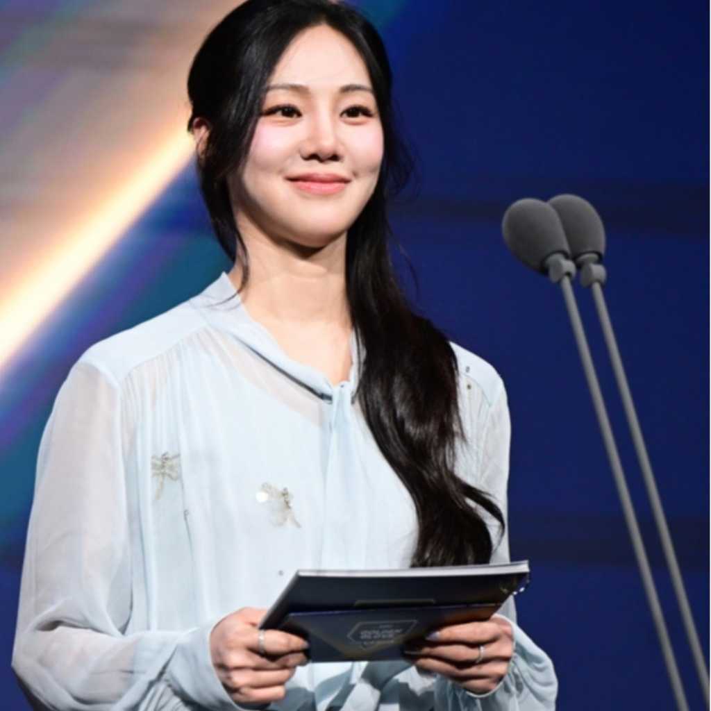 【PHOTO】ハン・ジウン&MAMAMOO ソラら「2025 新韓銀行SOL KBOゴールデングローブ授賞式」に出席