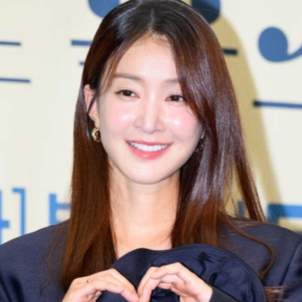 イ・シヨン、体外受精で第2子を妊娠…離婚した夫の同意はなし「責任は全て私が負う」